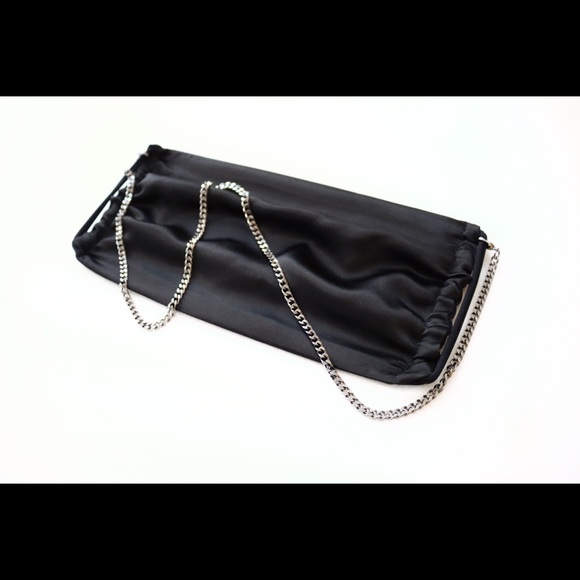 🖤 Black Satin Face Mask w/Gunmetal Chain - Picture 2 of 5